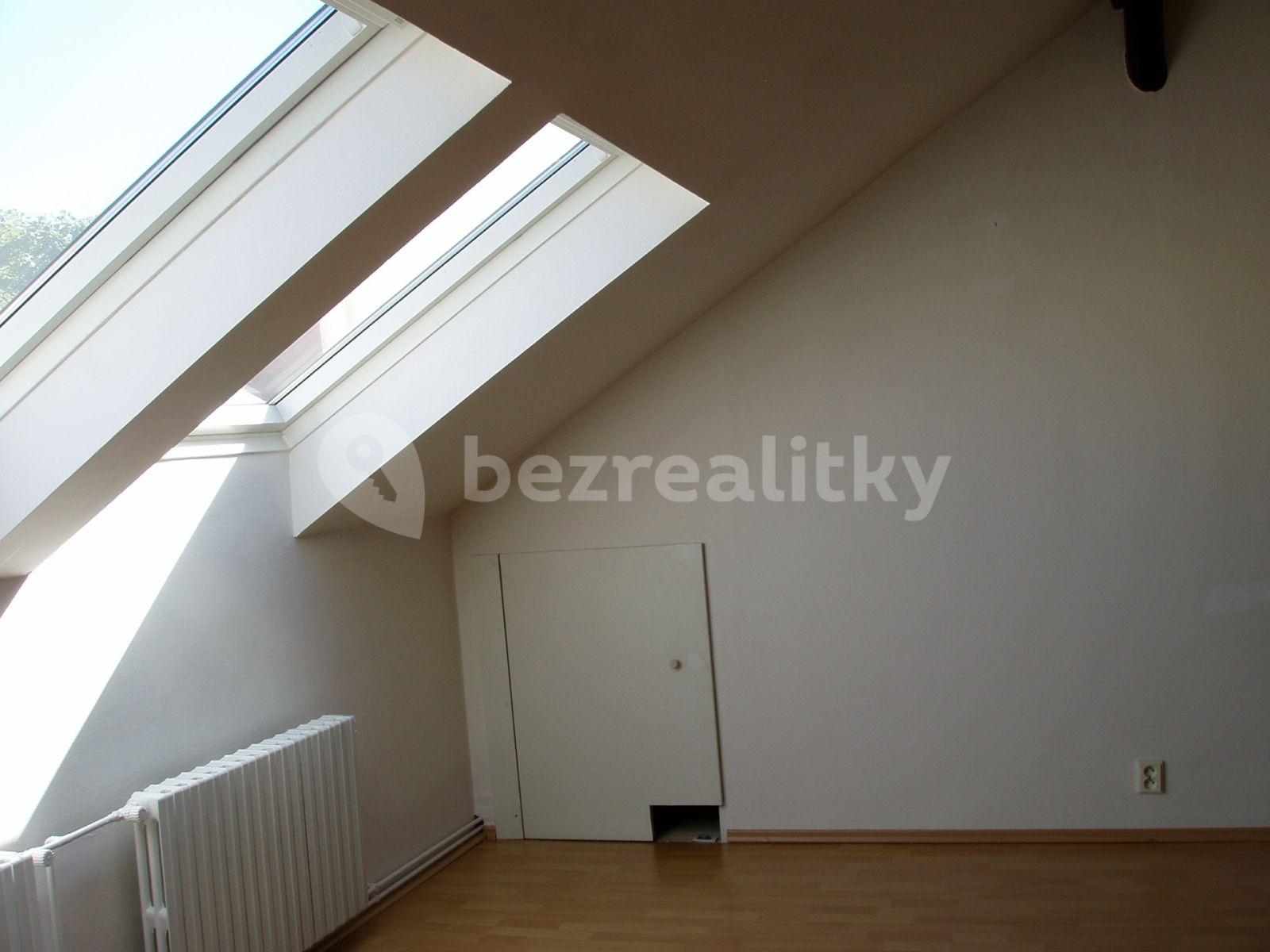 1 bedroom with open-plan kitchen flat to rent, 64 m², Zámostní, Ostrava, Moravskoslezský Region