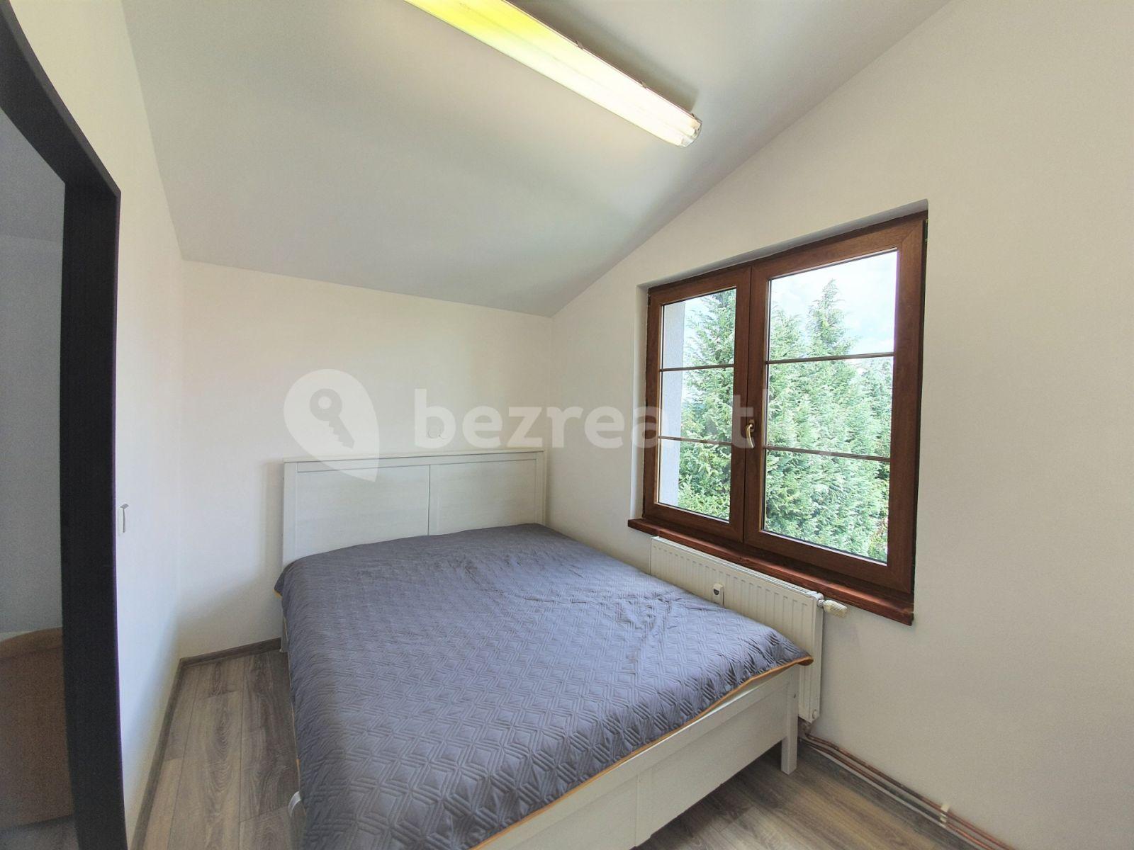 1 bedroom with open-plan kitchen flat to rent, 34 m², Miličín, Středočeský Region