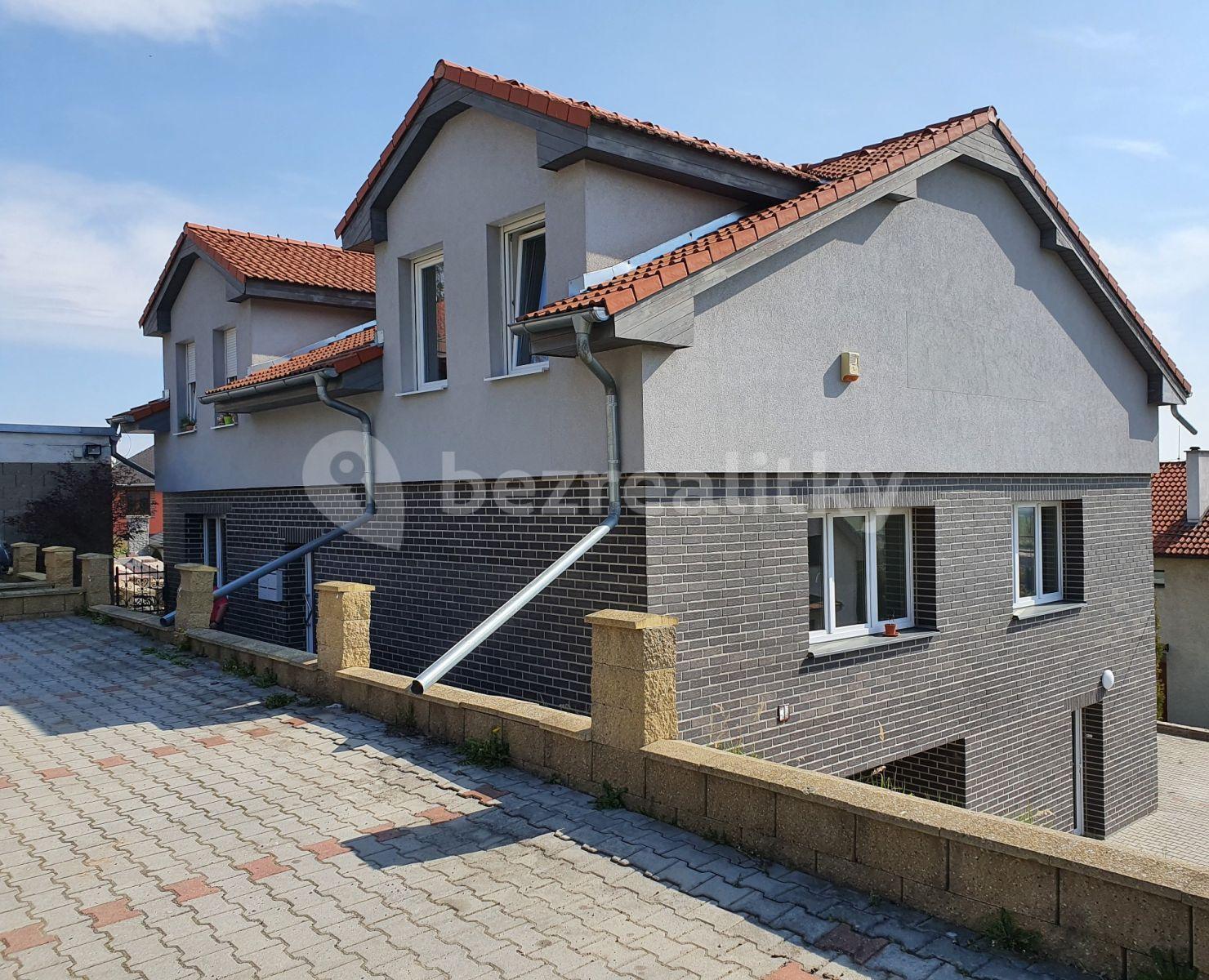 1 bedroom with open-plan kitchen flat to rent, 34 m², Miličín, Středočeský Region