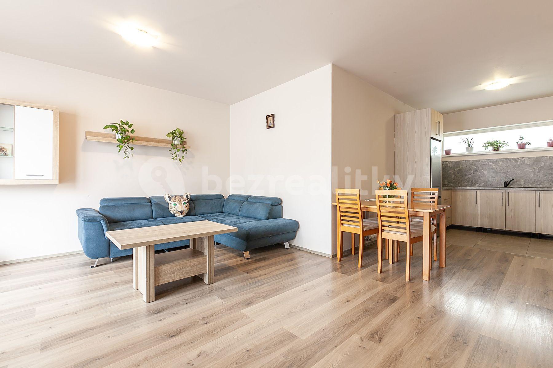 1 bedroom with open-plan kitchen flat for sale, 71 m², Mezi vodami, Prague, Prague