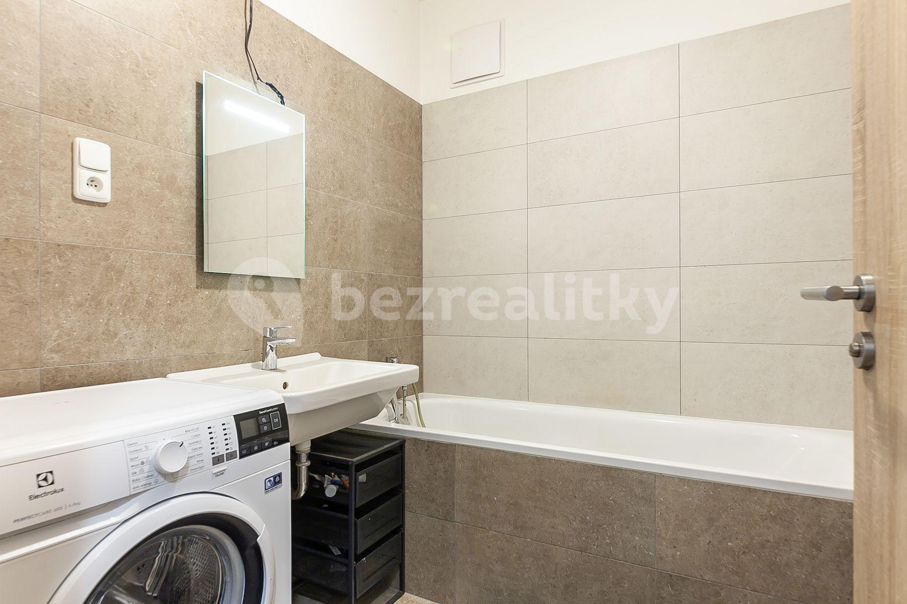 1 bedroom with open-plan kitchen flat for sale, 71 m², Mezi vodami, Prague, Prague