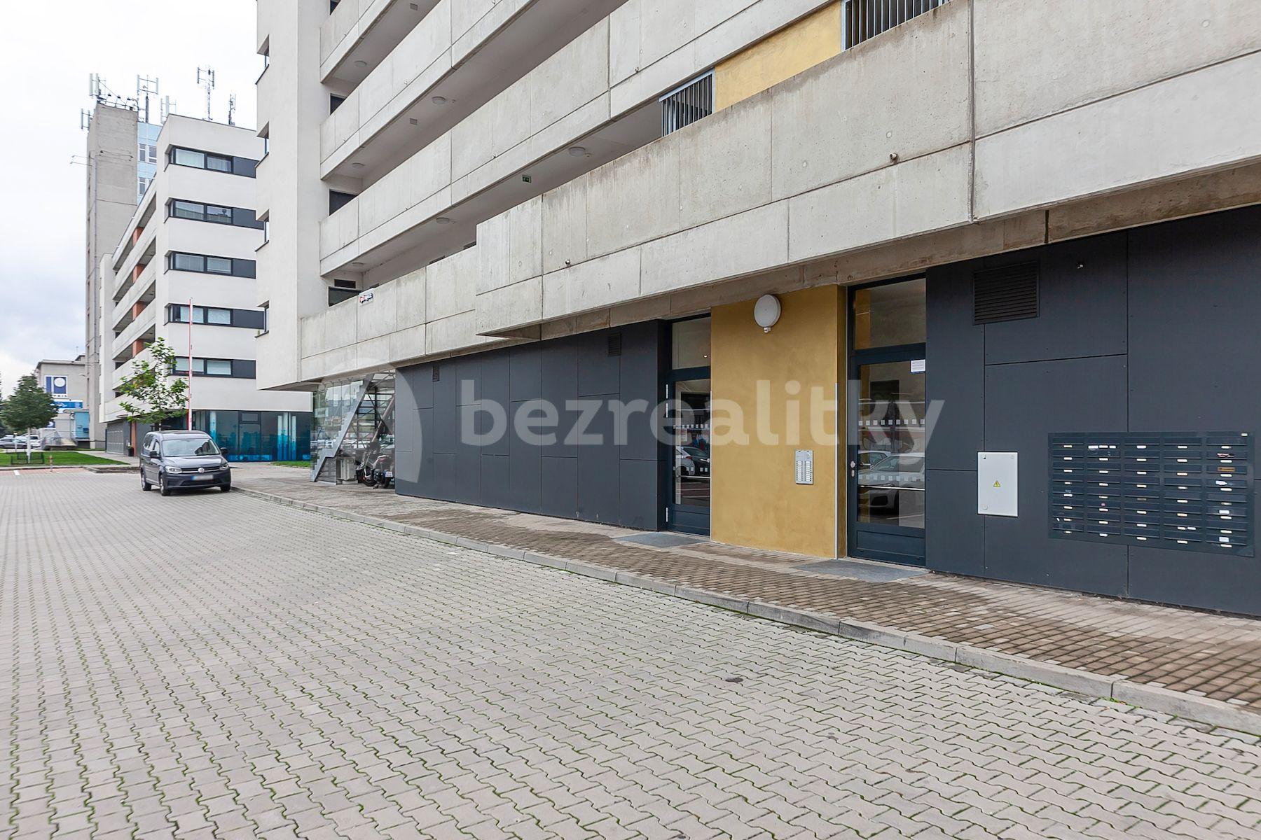 1 bedroom with open-plan kitchen flat for sale, 71 m², Mezi vodami, Prague, Prague