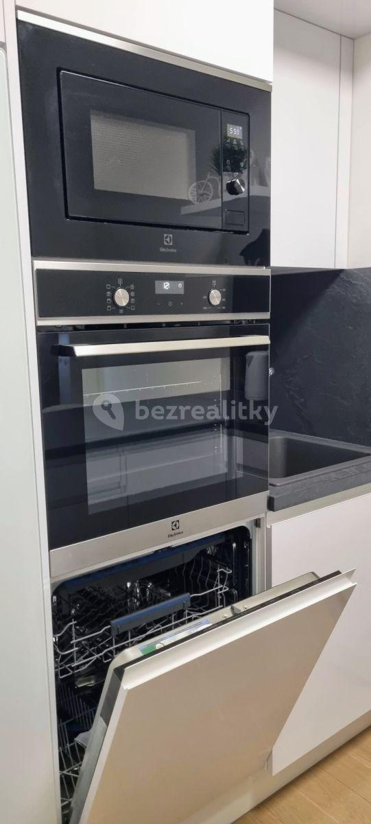 2 bedroom flat to rent, 63 m², Sokolovská, Prague, Prague