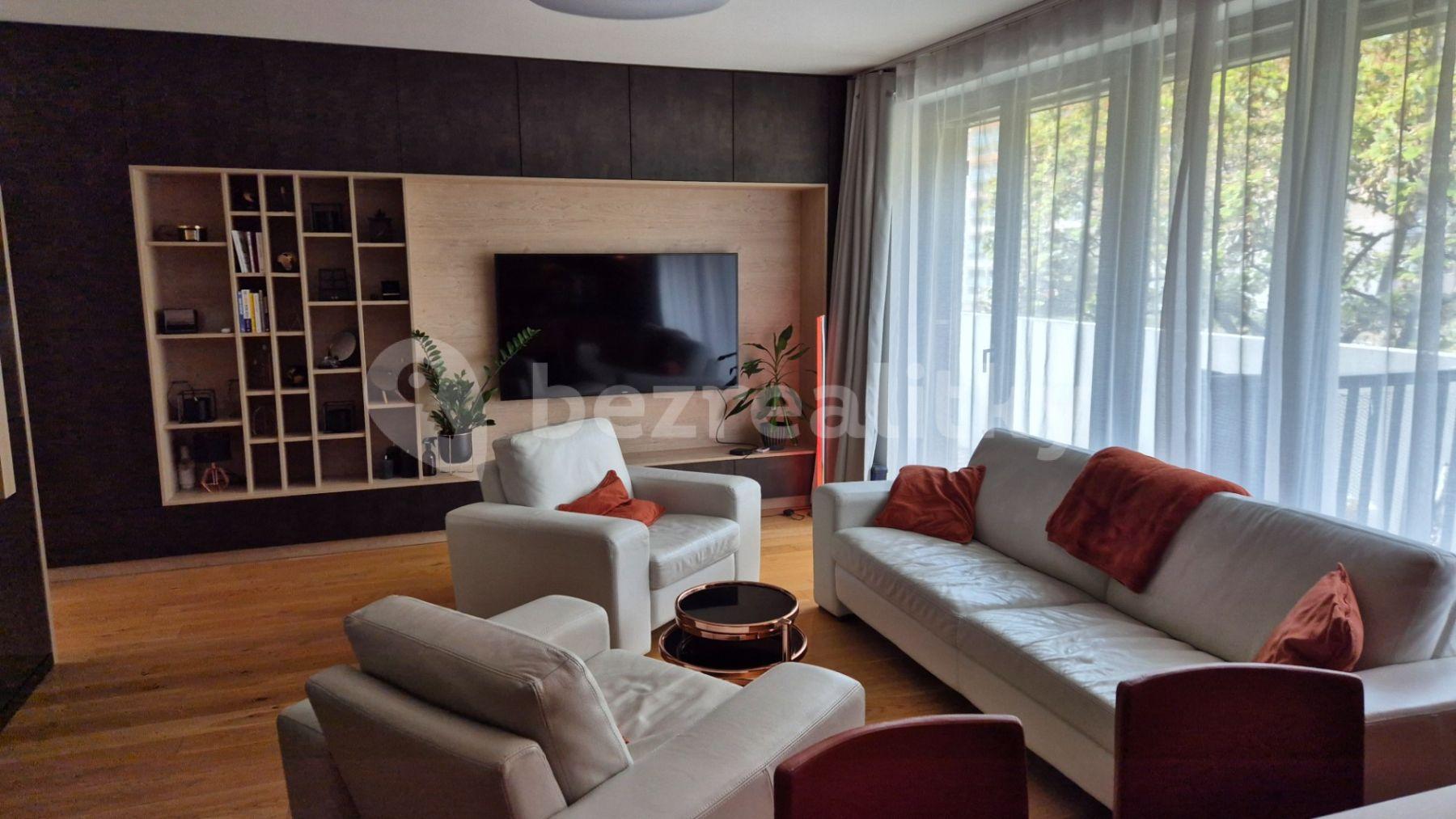 1 bedroom with open-plan kitchen flat to rent, 72 m², Altajská, Prague, Prague