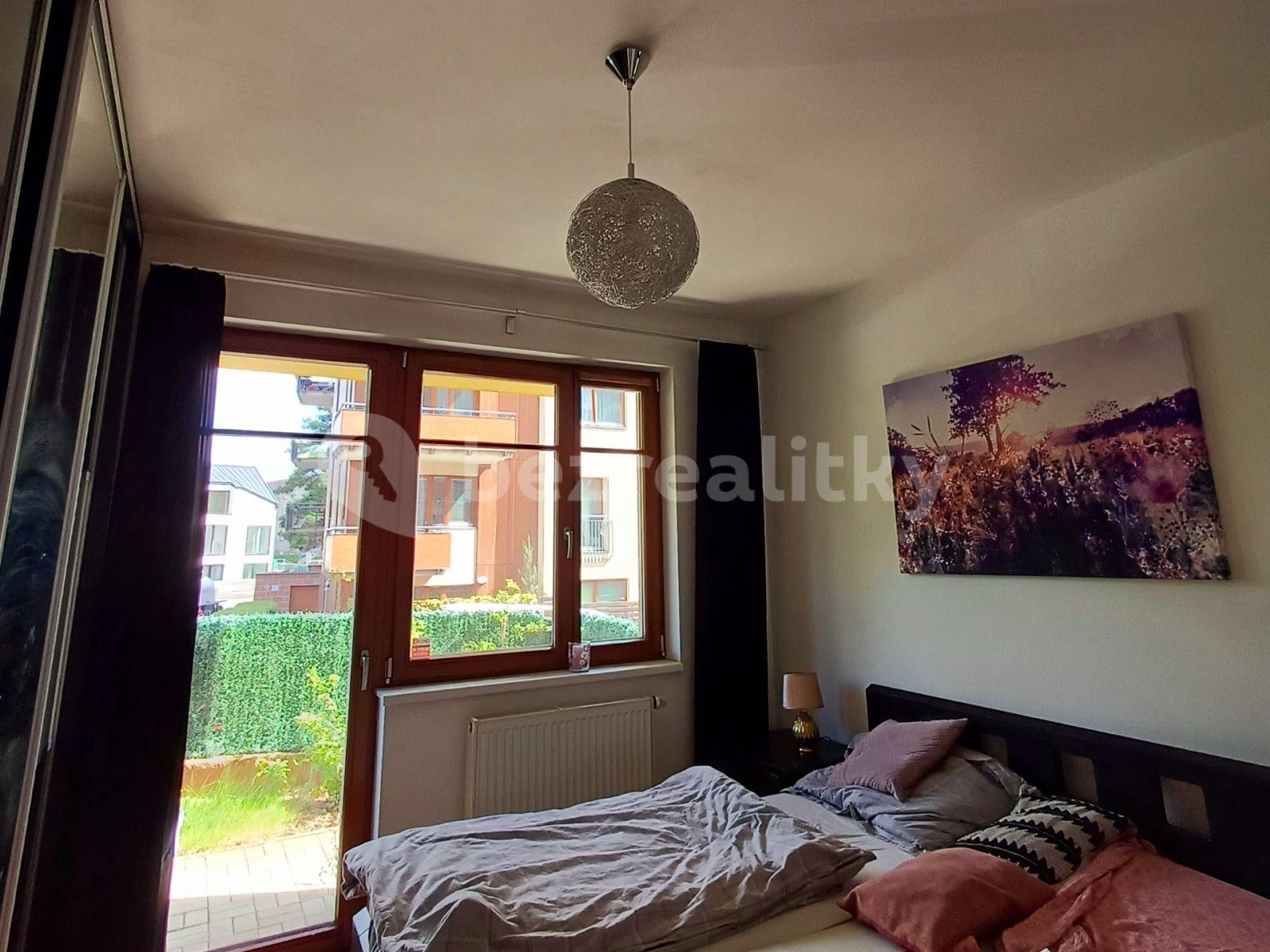 2 bedroom with open-plan kitchen flat for sale, 65 m², Vladycká, Prague, Prague