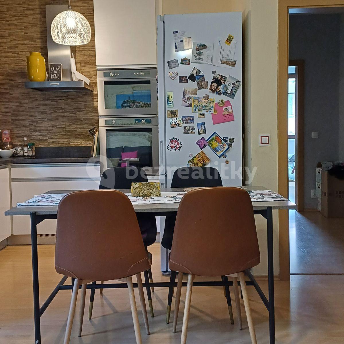 2 bedroom with open-plan kitchen flat for sale, 65 m², Vladycká, Prague, Prague