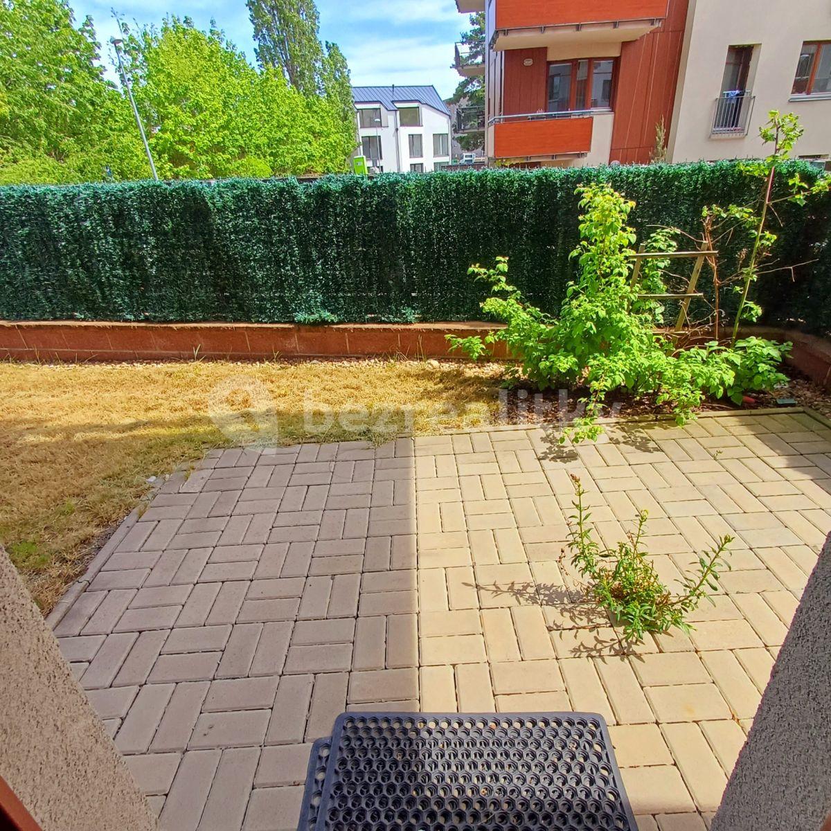 2 bedroom with open-plan kitchen flat for sale, 65 m², Vladycká, Prague, Prague