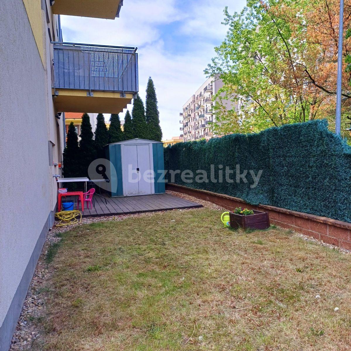 2 bedroom with open-plan kitchen flat for sale, 65 m², Vladycká, Prague, Prague