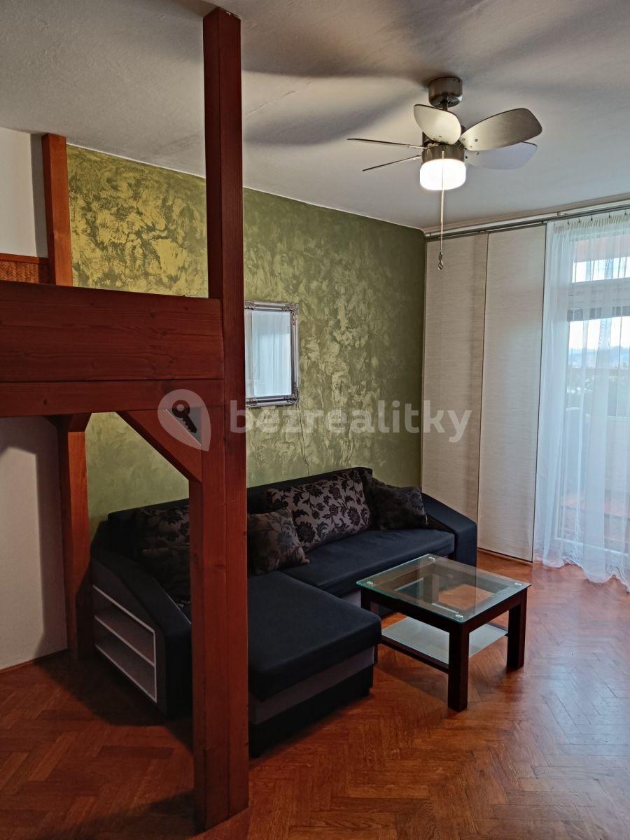 1 bedroom flat to rent, 32 m², Halasovo náměstí, Brno, Jihomoravský Region