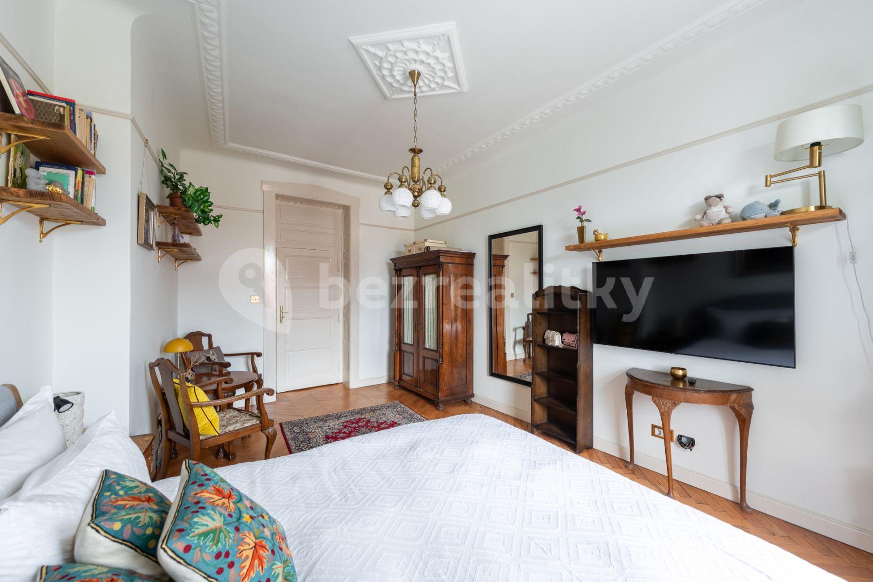 4 bedroom flat to rent, 130 m², Hartigova, Prague, Prague