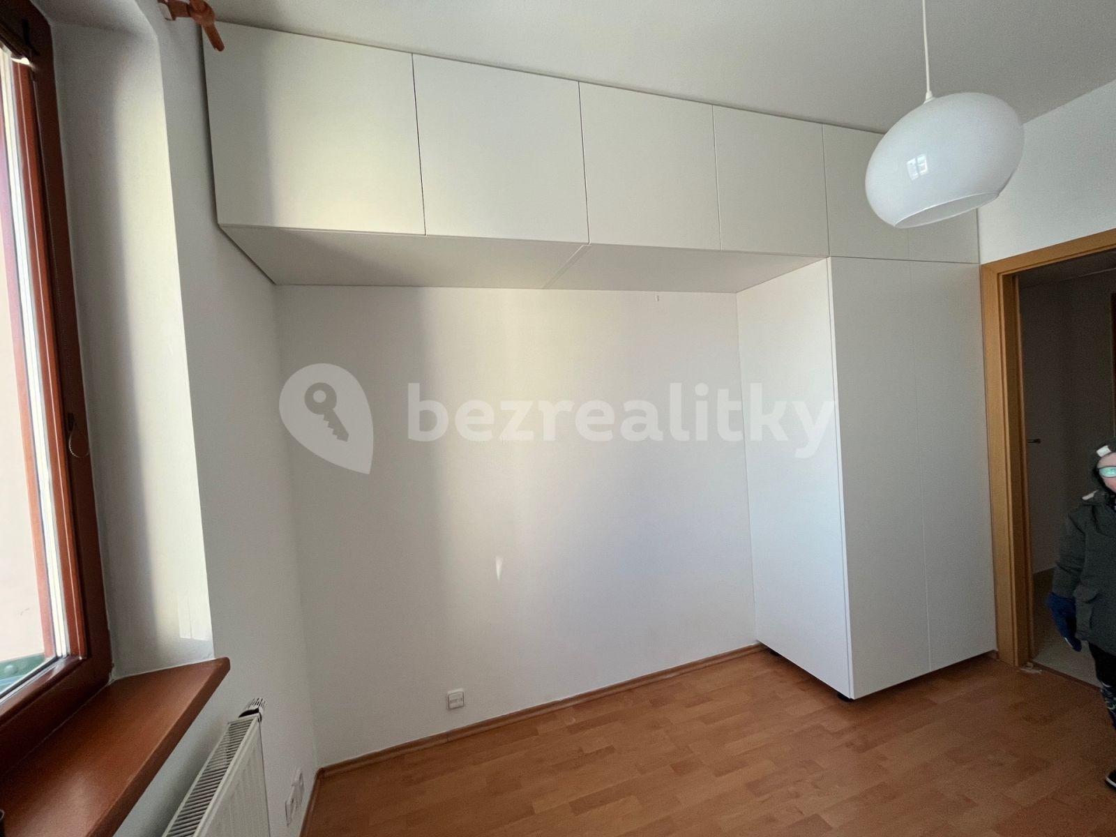 2 bedroom with open-plan kitchen flat to rent, 61 m², Erbenova, Velké Přílepy, Středočeský Region