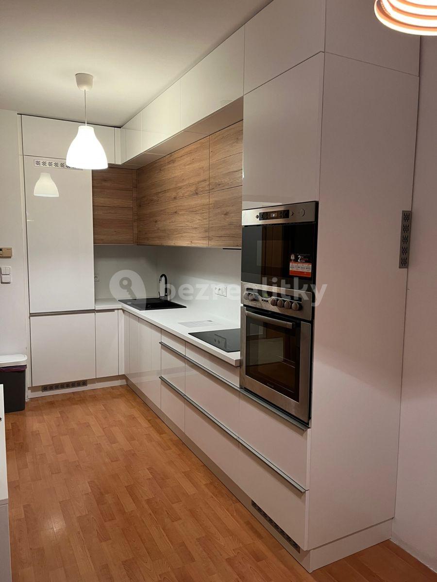 2 bedroom with open-plan kitchen flat to rent, 61 m², Erbenova, Velké Přílepy, Středočeský Region