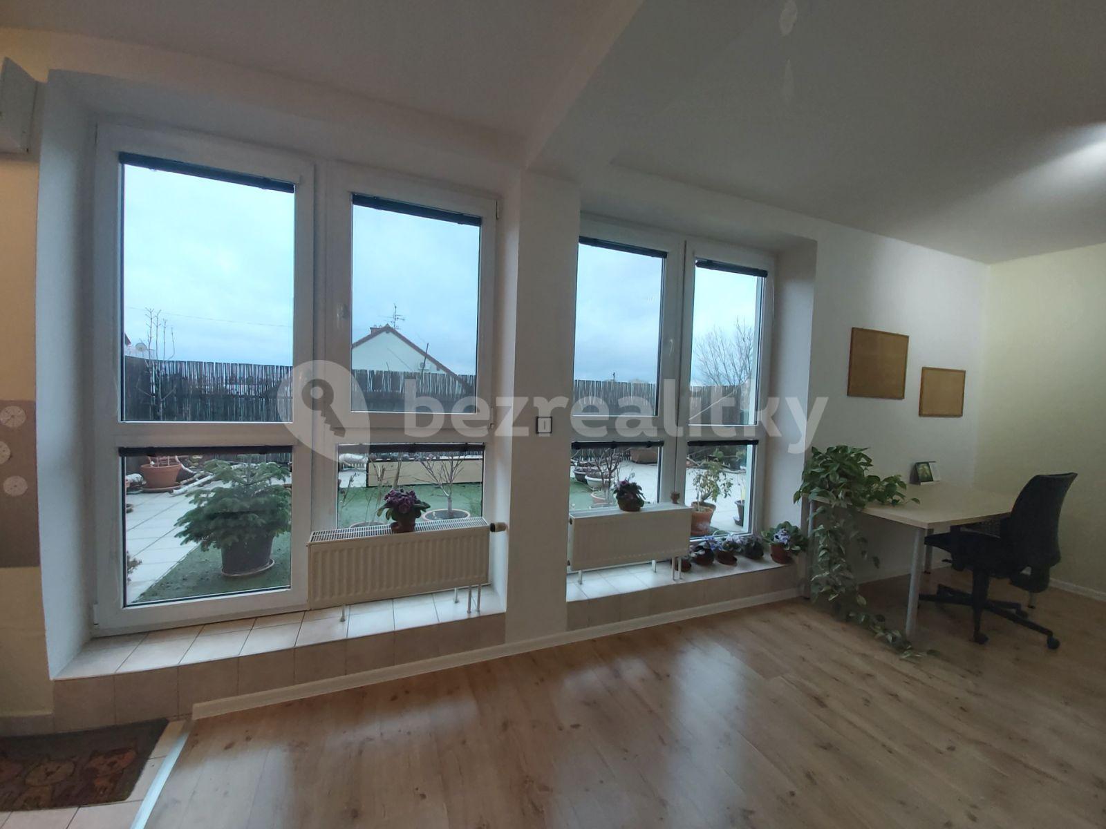 1 bedroom with open-plan kitchen flat to rent, 70 m², Karla Hynka Máchy, Břeclav, Jihomoravský Region