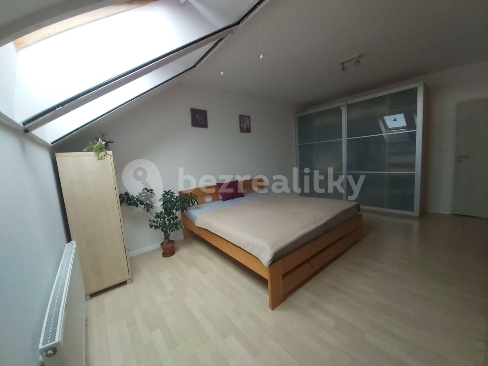 1 bedroom with open-plan kitchen flat to rent, 70 m², Karla Hynka Máchy, Břeclav, Jihomoravský Region