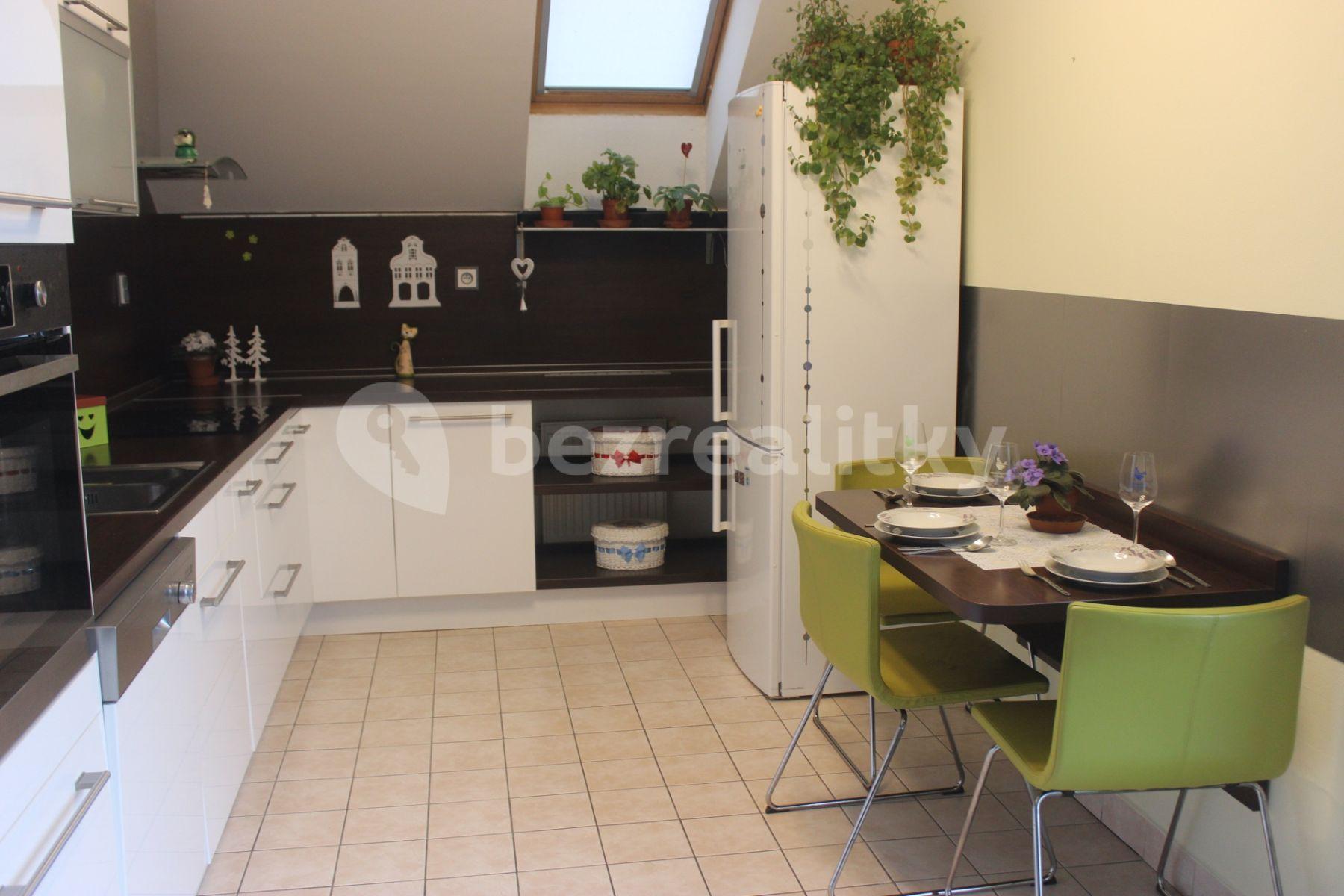 1 bedroom with open-plan kitchen flat to rent, 70 m², Karla Hynka Máchy, Břeclav, Jihomoravský Region