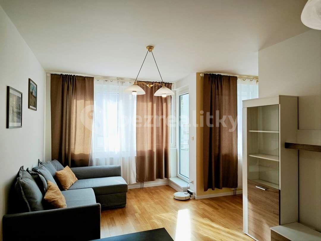 1 bedroom with open-plan kitchen flat to rent, 45 m², U Svobodárny, Prague, Prague