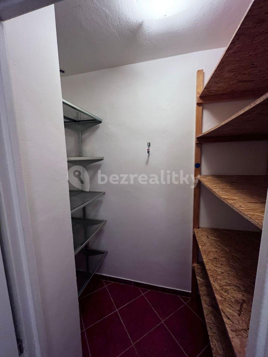 3 bedroom flat to rent, 70 m², Pivoňková, Prague, Prague