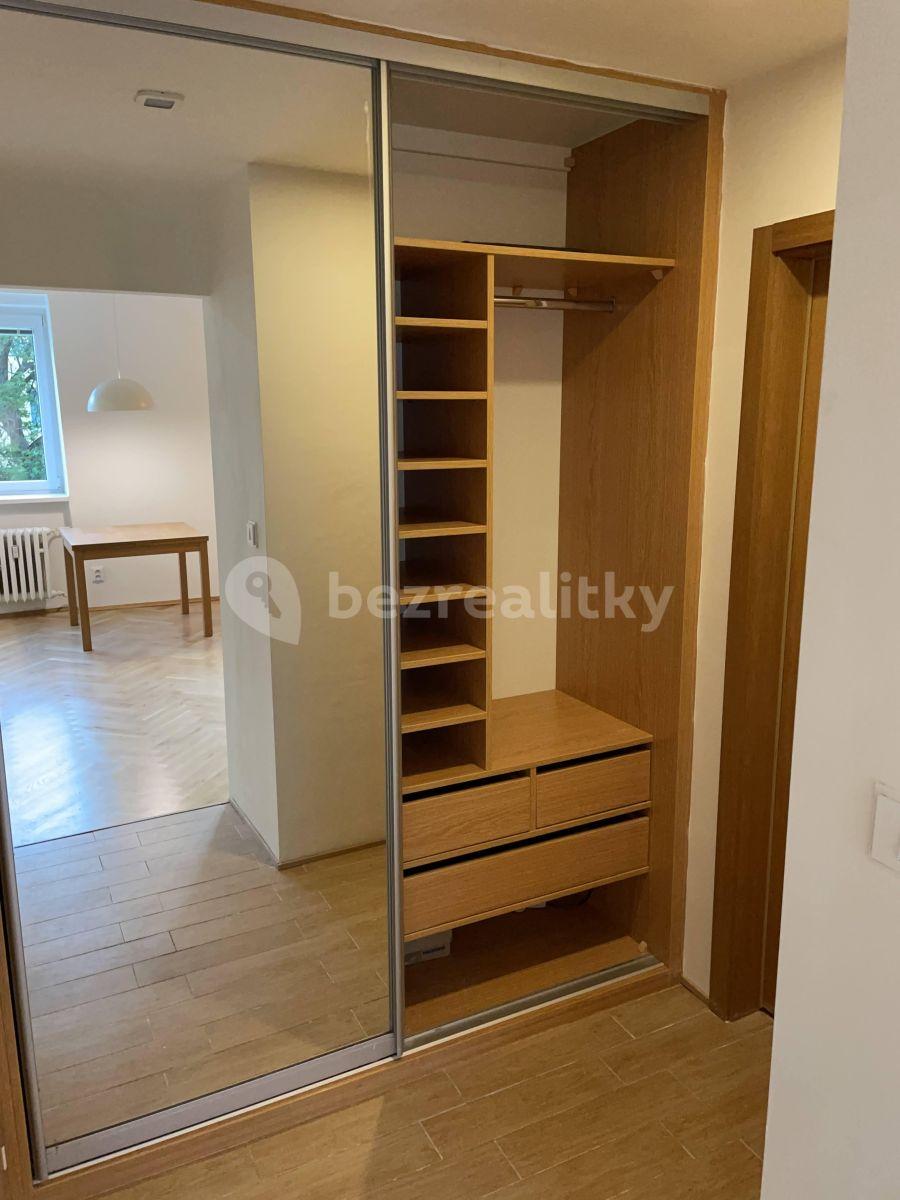 2 bedroom with open-plan kitchen flat to rent, 61 m², Na Dlouhém lánu, Prague, Prague