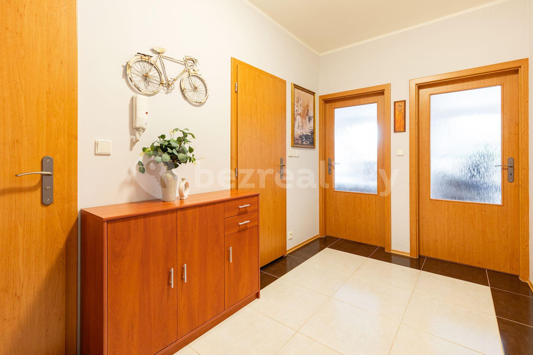 1 bedroom with open-plan kitchen flat for sale, 78 m², Na Slatince, Prague, Prague