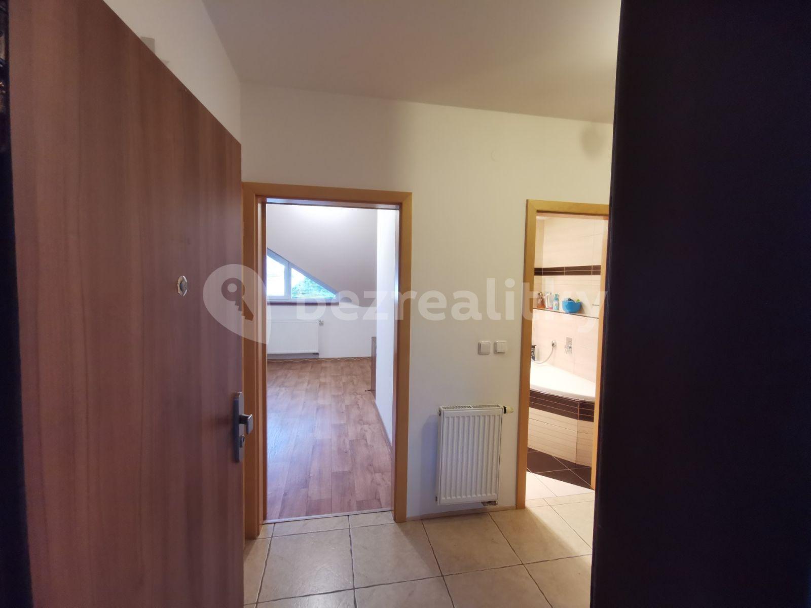 2 bedroom with open-plan kitchen flat for sale, 100 m², T. G. Masaryka, Horoměřice, Středočeský Region