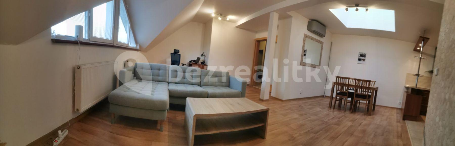 2 bedroom with open-plan kitchen flat for sale, 100 m², T. G. Masaryka, Horoměřice, Středočeský Region