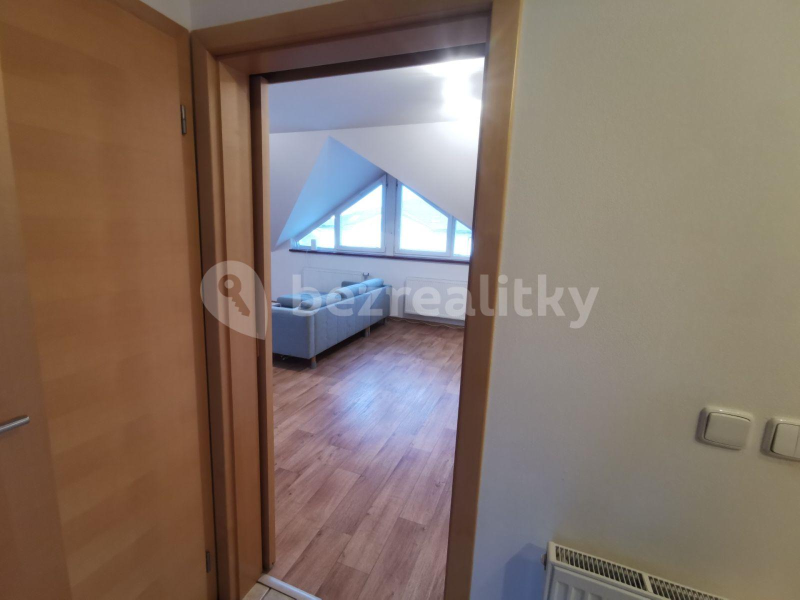 2 bedroom with open-plan kitchen flat for sale, 100 m², T. G. Masaryka, Horoměřice, Středočeský Region