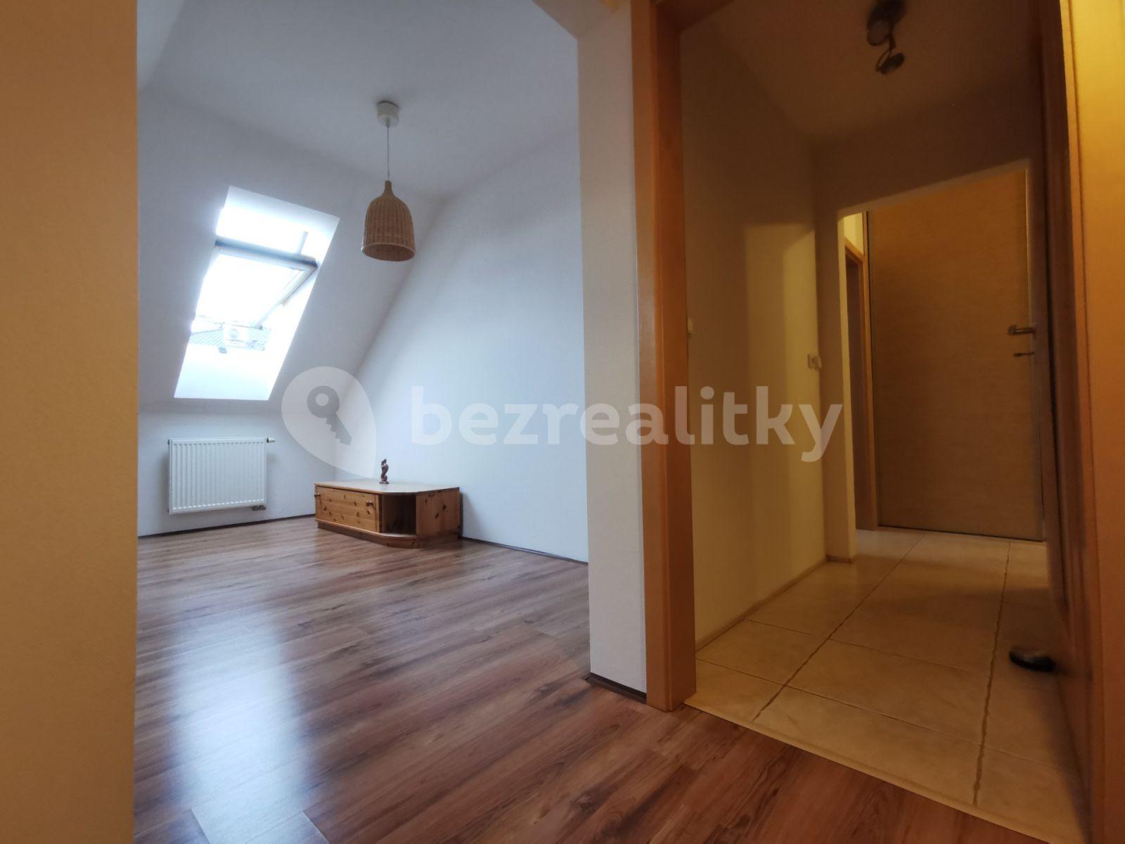 2 bedroom with open-plan kitchen flat for sale, 100 m², T. G. Masaryka, Horoměřice, Středočeský Region