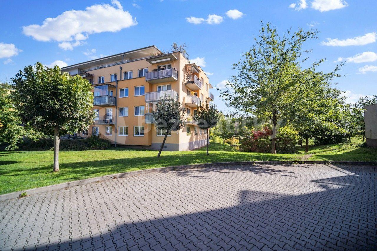 2 bedroom with open-plan kitchen flat for sale, 83 m², Hakenova, Prague, Prague