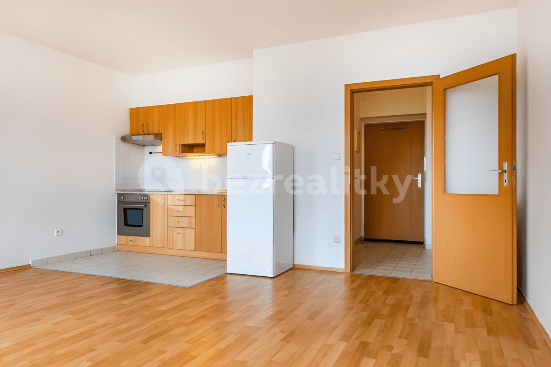 Studio flat for sale, 34 m², Padovská, Prague, Prague