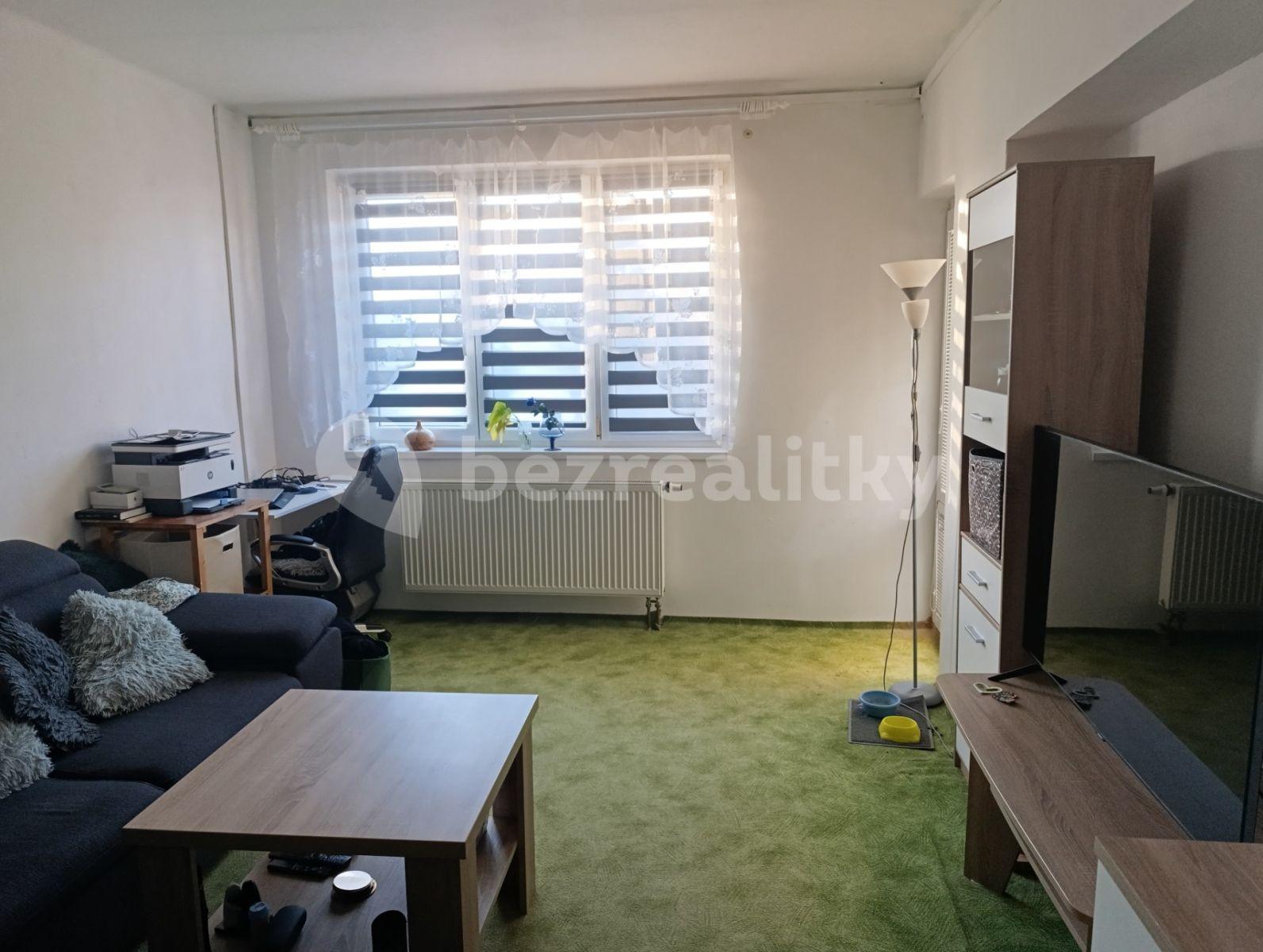 3 bedroom flat for sale, 77 m², 28. října, Křinec, Středočeský Region