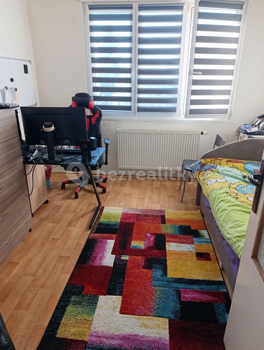 3 bedroom flat for sale, 77 m², 28. října, Křinec, Středočeský Region