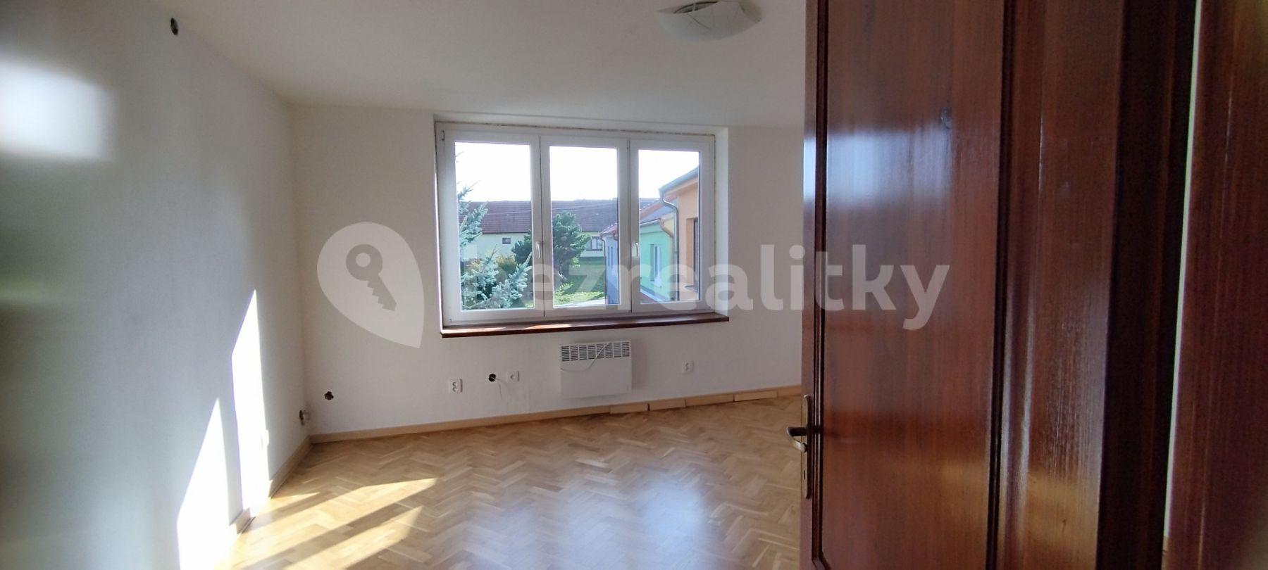 4 bedroom flat to rent, 110 m², Na Liškově, Křenovice, Jihomoravský Region