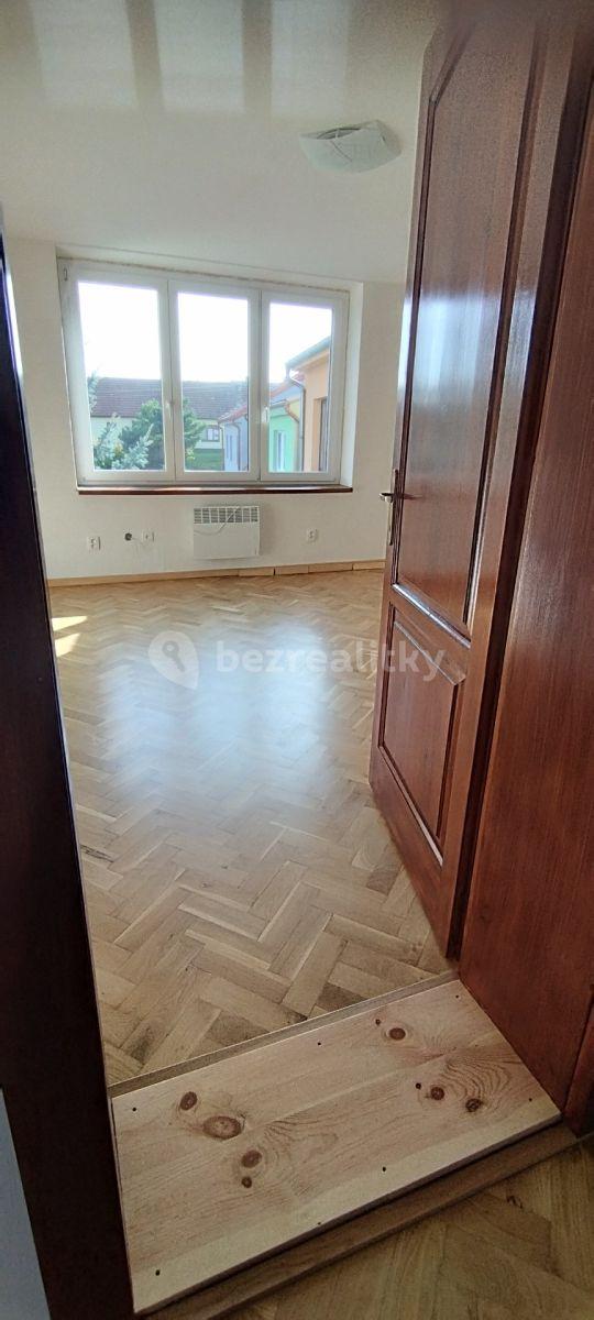 4 bedroom flat to rent, 110 m², Na Liškově, Křenovice, Jihomoravský Region