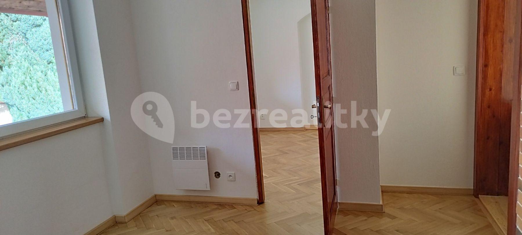 4 bedroom flat to rent, 110 m², Na Liškově, Křenovice, Jihomoravský Region