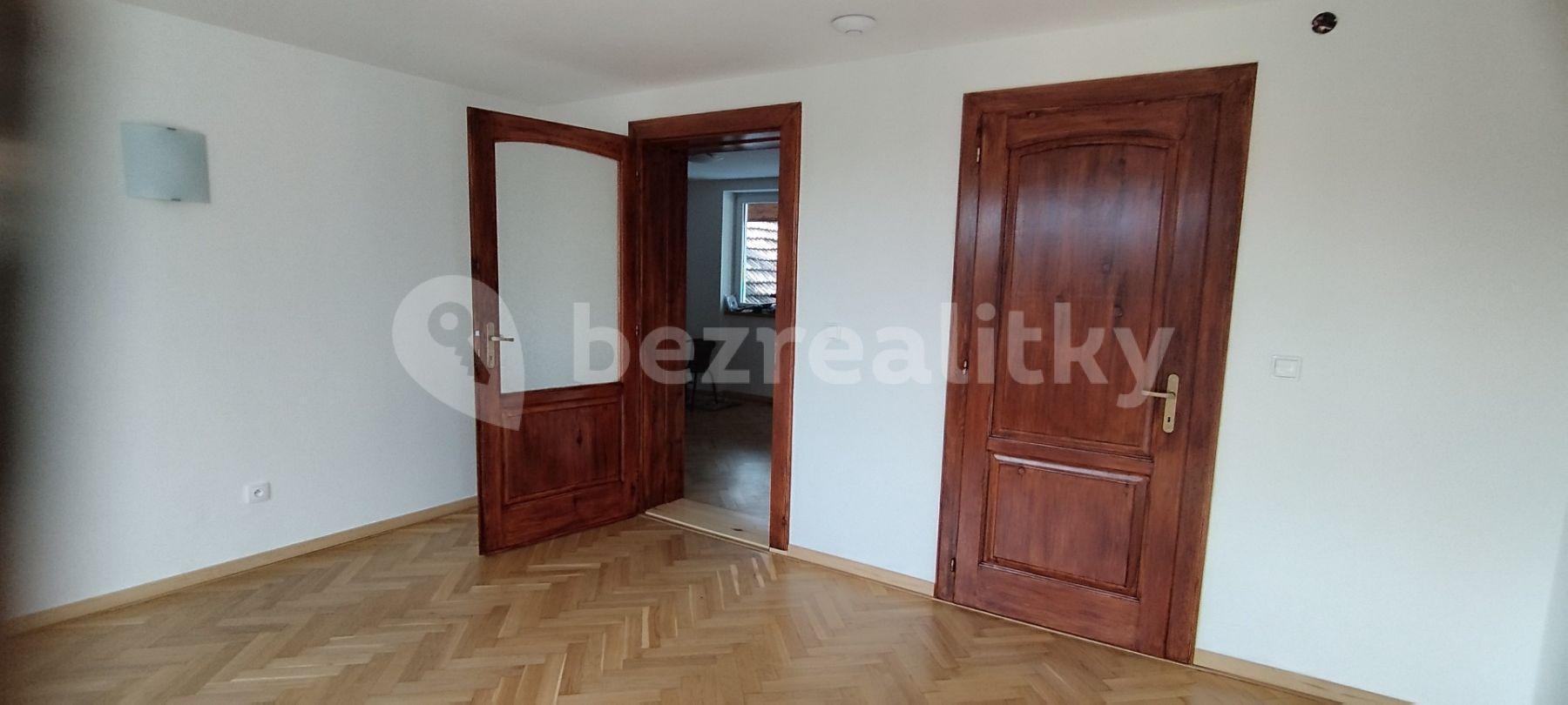 4 bedroom flat to rent, 110 m², Na Liškově, Křenovice, Jihomoravský Region