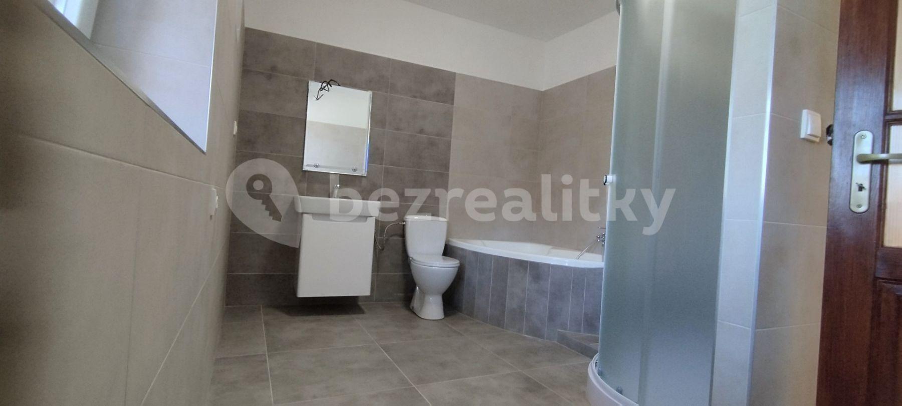 4 bedroom flat to rent, 110 m², Na Liškově, Křenovice, Jihomoravský Region