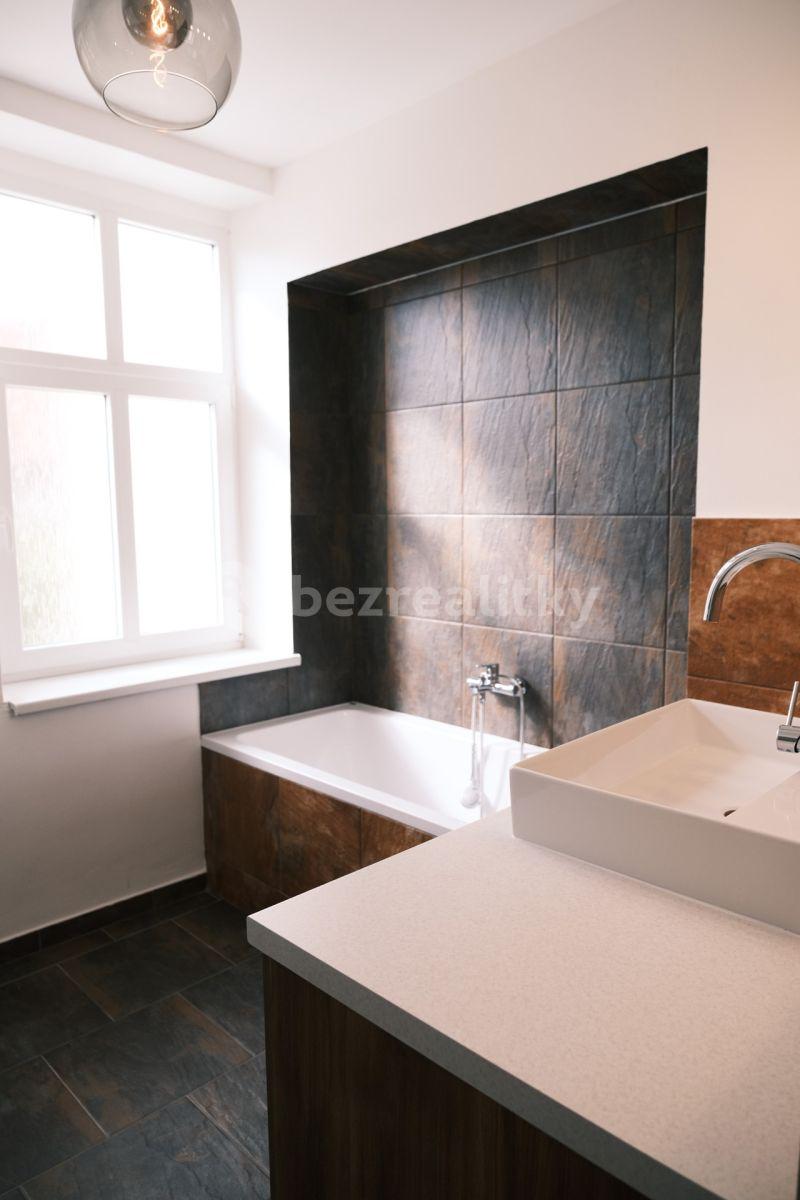 3 bedroom flat for sale, 101 m², Jiráskova, Břeclav, Jihomoravský Region