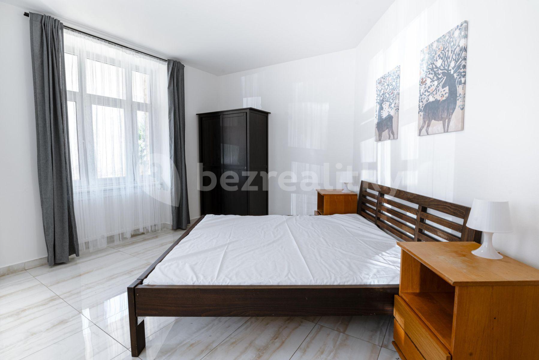 3 bedroom flat to rent, 111 m², K Zámku, Prague, Prague