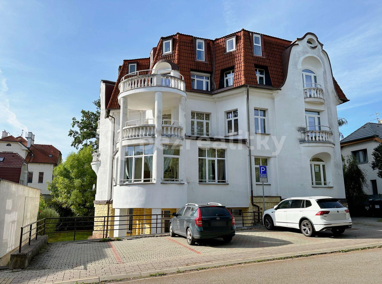 3 bedroom flat to rent, 111 m², K Zámku, Prague, Prague