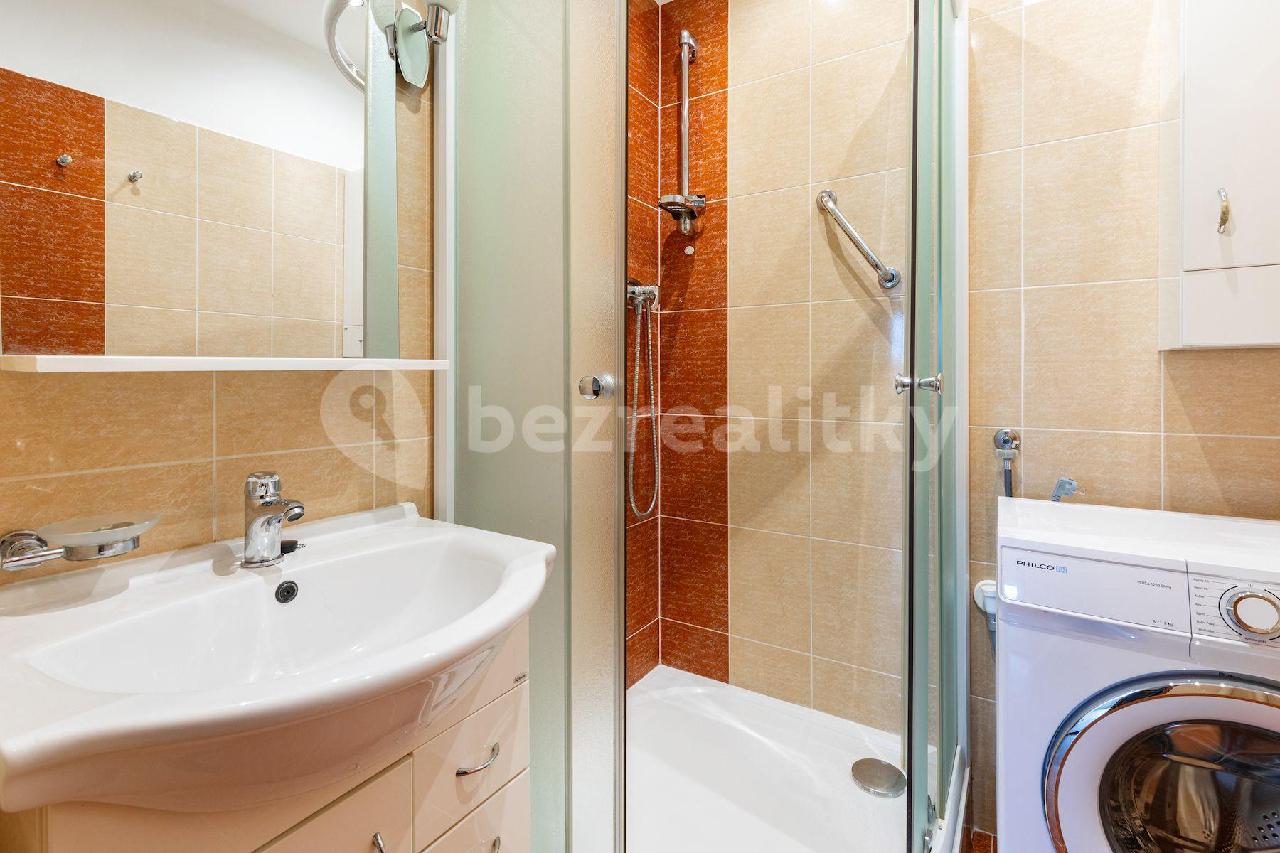 4 bedroom flat for sale, 81 m², Vlastina, Prague, Prague