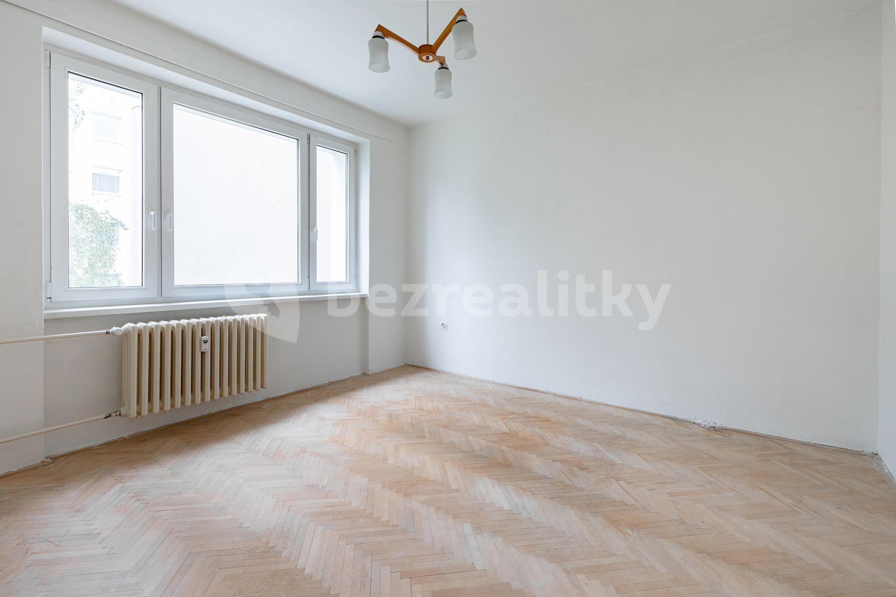 4 bedroom flat for sale, 81 m², Vlastina, Prague, Prague