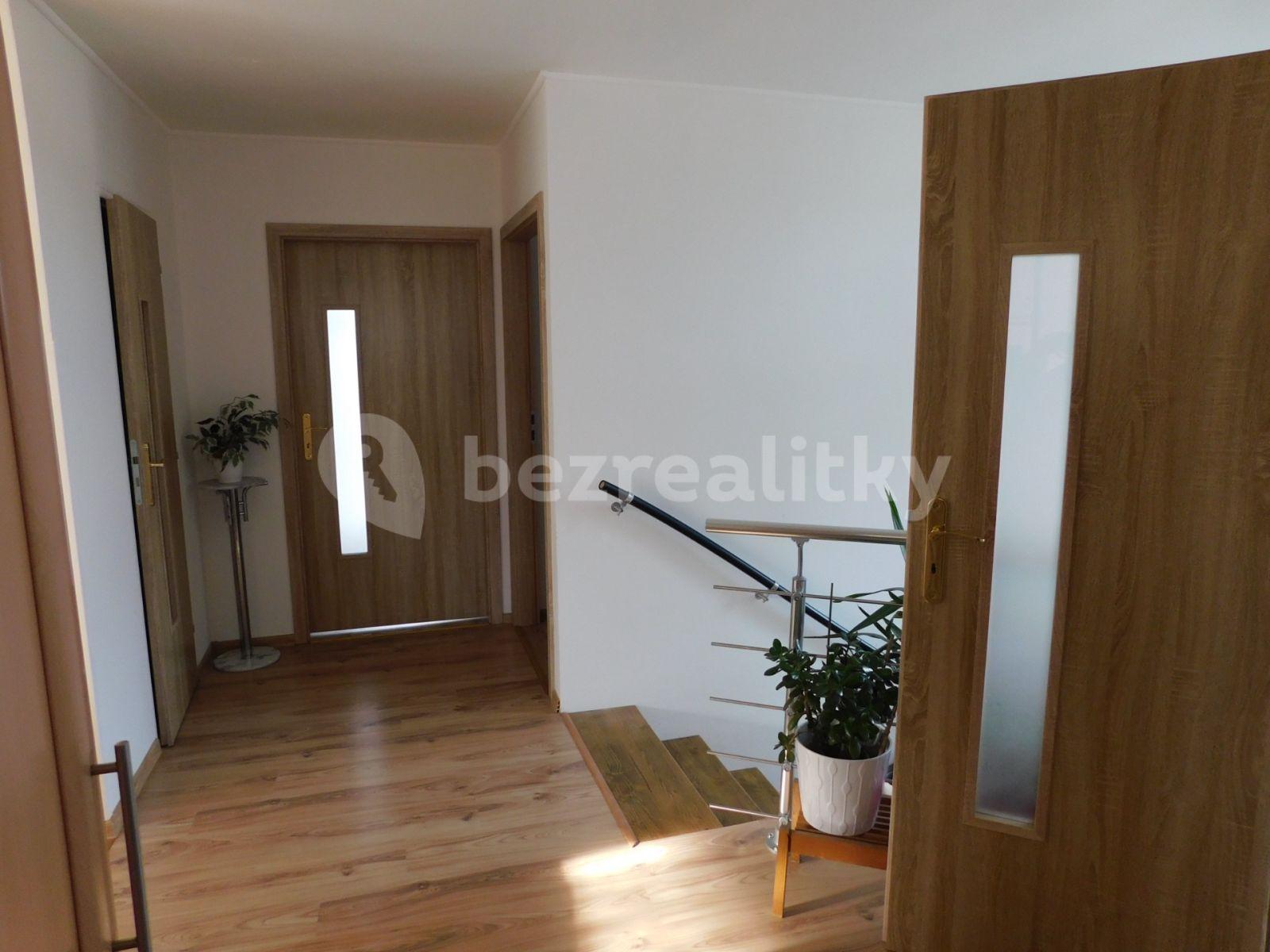 1 bedroom with open-plan kitchen flat to rent, 70 m², Vlkanovská, Prague, Prague