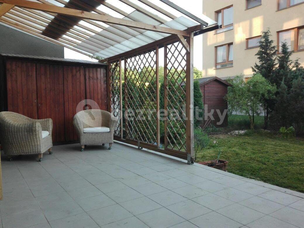 1 bedroom with open-plan kitchen flat for sale, 52 m², Lipovská, Prague, Prague