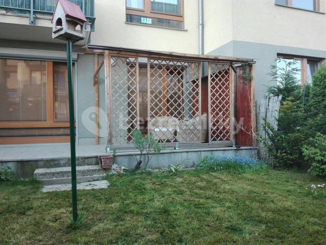 1 bedroom with open-plan kitchen flat for sale, 52 m², Lipovská, Prague, Prague