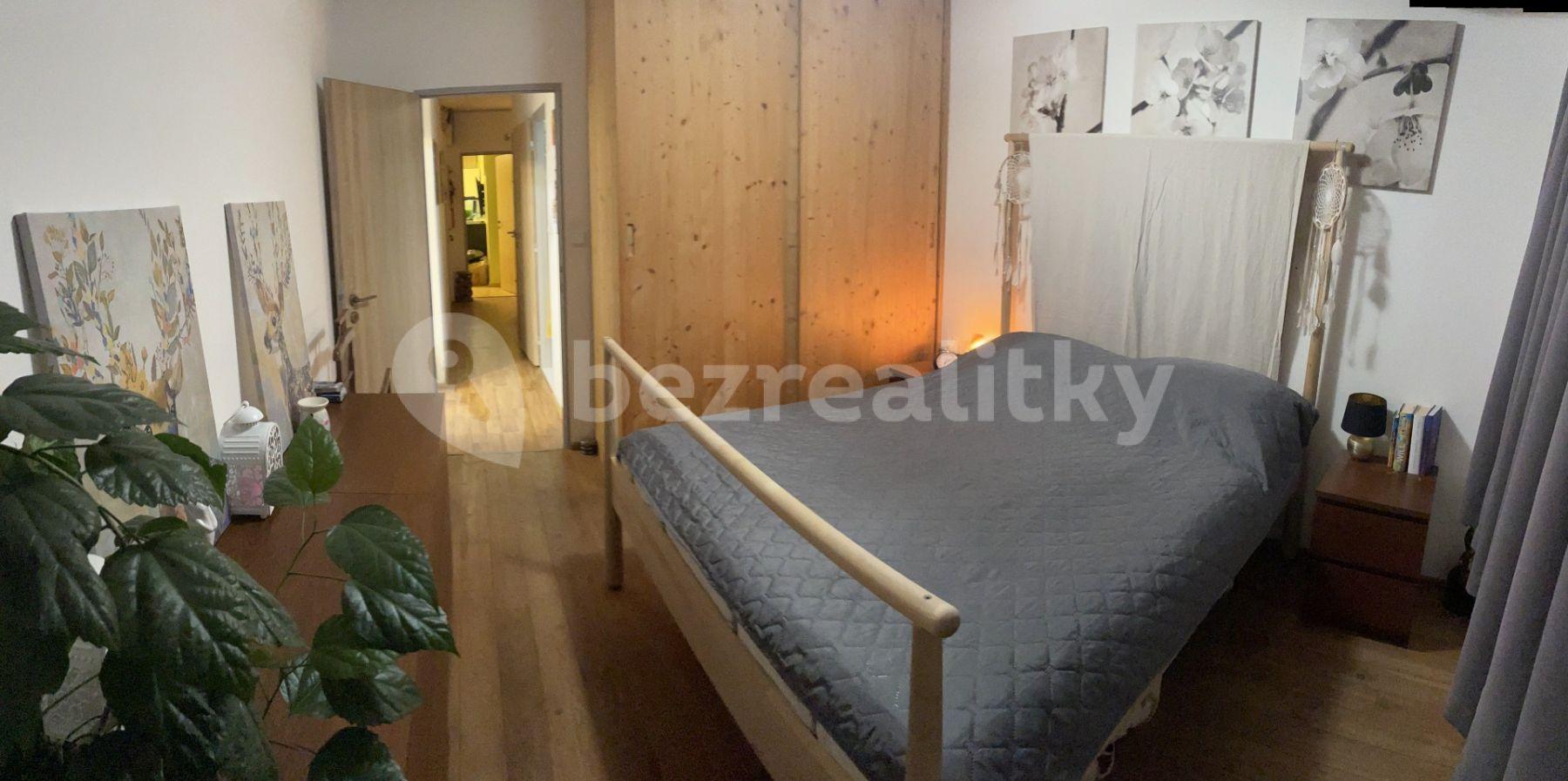 3 bedroom flat for sale, 71 m², Jarníkova, Prague, Prague