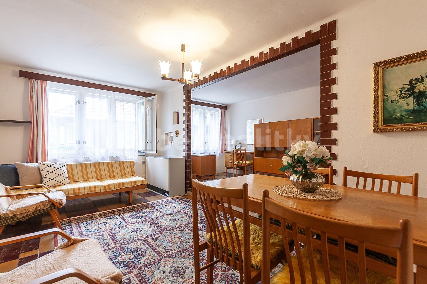 house for sale, 314 m², Jíkevská, Bobnice, Středočeský Region