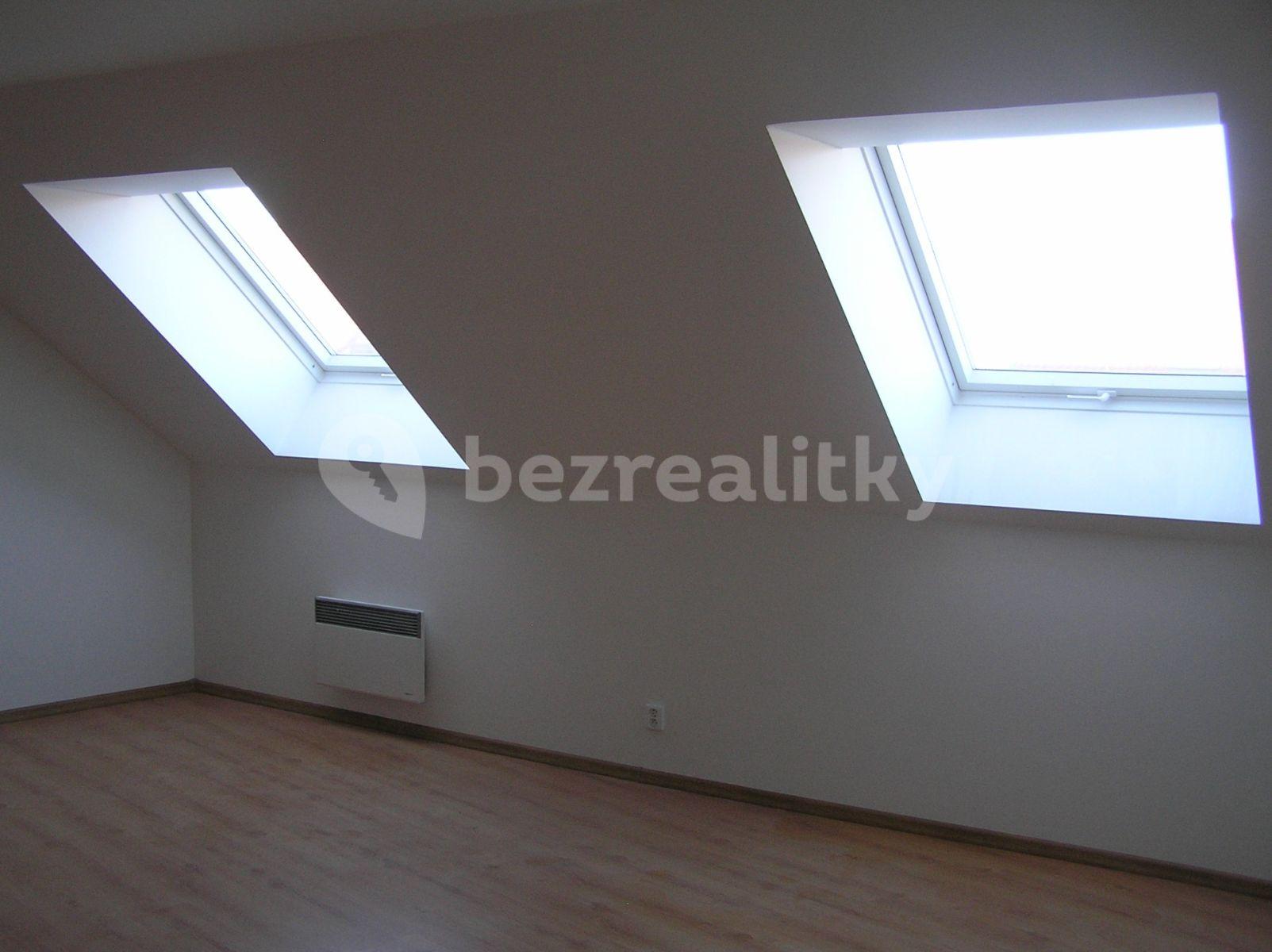 1 bedroom with open-plan kitchen flat to rent, 49 m², Masarykova, Modřice, Jihomoravský Region