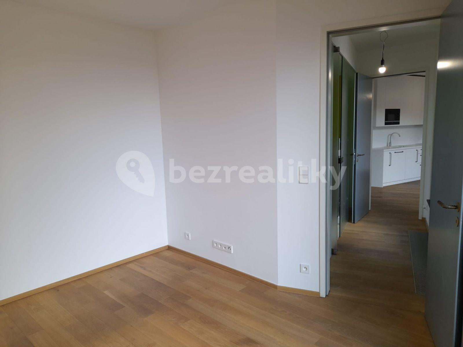 1 bedroom with open-plan kitchen flat to rent, 56 m², Komunardů, Prague, Prague