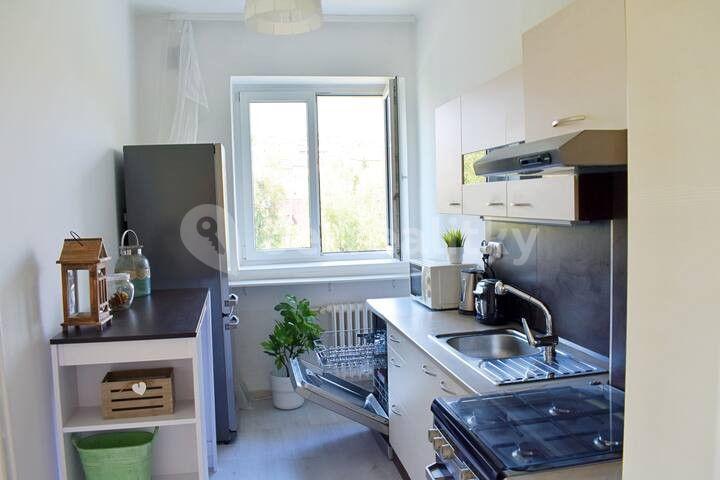 2 bedroom flat to rent, 54 m², Patočkova, Prague, Prague