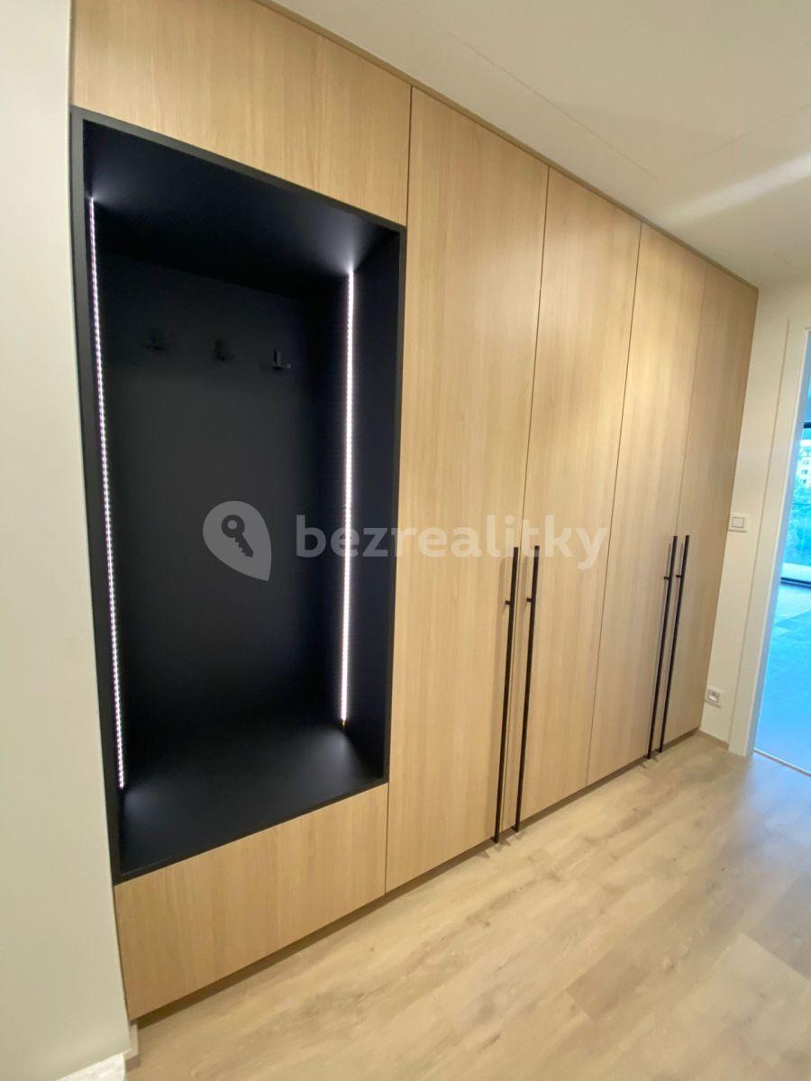 1 bedroom with open-plan kitchen flat to rent, 54 m², Šrámkové, Prague, Prague